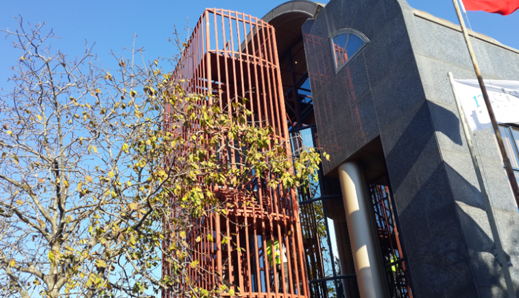 Makaralı Yangın Merdiveni